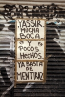 Lunes 2 de abril del 2012. Comerciantes protestan en la Segunda Oriente.