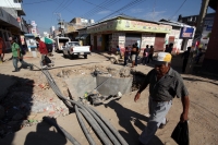 Lunes 2 de abril del 2012. Comerciantes protestan en la Segunda Oriente.