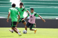 Miércoles 8 de octubre del 2014. Tuxtla Gutiérrez. Aspectos del entrenamiento de la selección nacional de México interrumpida pos sus visitantes.