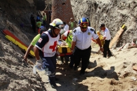 Sábado 3 de marzo del 2012. Al menos 3 personas sepultadas en obra del Sabinal.