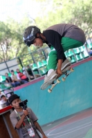 Martes 28 de noviembre del 2017. Tuxtla Gutiérrez. Los jóvenes participan en las categorí­as de Skateboarding que se lleva a cabo dentro de Los Juegos Populares Nacionales esta mañana en Caña Hueca.