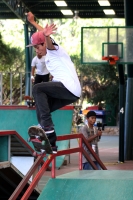 Martes 28 de noviembre del 2017. Tuxtla Gutiérrez. Los jóvenes participan en las categorí­as de Skateboarding que se lleva a cabo dentro de Los Juegos Populares Nacionales esta mañana en Caña Hueca.