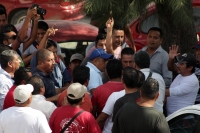 Lunes 19 de junio del 2017. Tuxtla Gutiérrez. Un informante infiltrado durante la manifestación y conferencia de prensa del movimiento sindical del SMAPA es identificado mientras toma fotografías en la protesta de esta mañana en el oriente sur de la ciuda