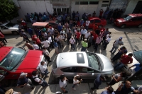Lunes 19 de junio del 2017. Tuxtla Gutiérrez. Un informante infiltrado durante la manifestación y conferencia de prensa del movimiento sindical del SMAPA es identificado mientras toma fotografías en la protesta de esta mañana en el oriente sur de la ciuda