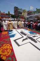El Nuncio Christopher Pierre en San Marcos.