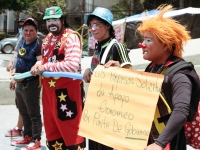 Lunes 20 de abril del 2020. Tuxtla Gutiérrez. Lunes 20 de abril del 2020. Tuxtla Gutiérrez. Sonrisas y cubre-bocas. Los payasos de la ciudad ven con tristeza que el trabajo disminuye mientras avanza el Coronavuris