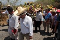 Domingo 18 de marzo del 2018. Traslado de las ví­rgenes de Copoya.  Tuxtla Gutiérrez. Al termino del recorrido de Las Ví­rgenes de Copoya por los barrios tradicionales de la capital del estado de Chiapas, las imágenes son trasladadas ocultas en horcones