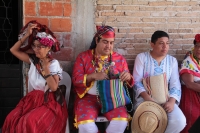 Domingo 18 de marzo del 2018. Traslado de las ví­rgenes de Copoya.  Tuxtla Gutiérrez. Al termino del recorrido de Las Ví­rgenes de Copoya por los barrios tradicionales de la capital del estado de Chiapas, las imágenes son trasladadas ocultas en horcones