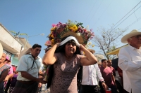 Domingo 18 de marzo del 2018. Traslado de las ví­rgenes de Copoya.  Tuxtla Gutiérrez. Al termino del recorrido de Las Ví­rgenes de Copoya por los barrios tradicionales de la capital del estado de Chiapas, las imágenes son trasladadas ocultas en horcones