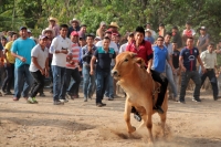 Sábado 31 de marzo del 2018. Suchiapa. El jaripeo rio da fin a las actividades de Semana Santa dando espacio al esparcimiento en las orillas de rio de esta comunidad chiapaneca.
