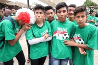 Domingo 29 de junio del 2014. Tuxtla Gutiérrez. A pesar de la derrota, sufriendo y disfrutando. (Secuencia durante la transmisión del partido entre México Y Holanda). Domingo 29 de junio del 2014. Tuxtla Gutiérrez. A pesar de la derrota, sufriendo y disfrutando. (Secuencia durante la transmisión del partido entre México Y Holanda).
