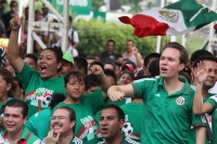 Domingo 29 de junio del 2014. Tuxtla Gutiérrez. A pesar de la derrota, sufriendo y disfrutando. (Secuencia de Manuel Velazco, gobernador de Chiapas durante la transmisión del partido entre México Y Holanda). Domingo 29 de junio del 2014. Tuxtla Gutiérrez. A pesar de la derrota, sufriendo y disfrutando. (Secuencia de Manuel Velazco, gobernador de Chiapas durante la transmisión del partido entre México Y Holanda).