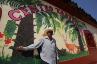 Ejido Benito Juárez, Villaflores. Martes 10 de mayo. Un grupo de ejidatarios de la comunidad Benito Juárez en Villaflores realizan el cultivo de la Palma de Coyol para la elaboración tradicional de La Taberna, la cual es consumida entre los meses de marzo