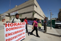 Lunes 13 de febrero del 2012. Colonias y cantones del Soconusco exigen  el cumplimiento de los programas sociales.