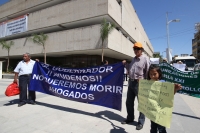Lunes 13 de febrero del 2012. Colonias y cantones del Soconusco exigen  el cumplimiento de los programas sociales.