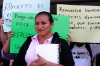 Lunes 7 de enero del 2018. Tuxtla Gutiérrez. Maestras de tele bachillerato denuncian a quienes les exigen un pago económico para ser reinstaladas