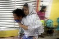 Jueves 7 de septiembre del 2017. Tuxtla Gutiérrez. Los pacientes de los hospitales de la ciudad momentos después del fuerte temblor de esta noche. En el Hospital Pediátrico son desalojados preventivamente y algunos dados de alta por su propia voluntad 