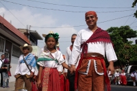 Viernes 3 de junio del 2016. Tuxtla Gutiérrez. La danza de las Espuelas. La danza de la Octava de Corpus o de las Espuelas o tonguy etzé reúne a las familias de la comunidad indÃgena Zoque de la depresión central de Chiapas quienes preservan la vestimenta Viernes 3 de junio del 2016. Tuxtla Gutiérrez. La danza de las Espuelas. La danza de la Octava de Corpus o de las Espuelas o tonguy etzé reúne a las familias de la comunidad indÃgena Zoque de la depresión central de Chiapas quienes preservan la vestimenta
