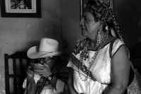 Jueves 22 de junio del 2017. Tuxtla Gutiérrez. La Danza de las Espuelas. El Tonguy Etzé o danza de la octava de Corpus es una de las pocas ocasiones donde se puede observar la vestimenta que usaban las antiguas autoridades indígenas de esta comunidad y qu