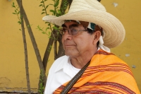 Jueves 22 de junio del 2017. Tuxtla Gutiérrez. La Danza de las Espuelas. El Tonguy Etzé o danza de la octava de Corpus es una de las pocas ocasiones donde se puede observar la vestimenta que usaban las antiguas autoridades indígenas de esta comunidad y qu
