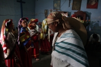 Jueves 22 de junio del 2017. Tuxtla Gutiérrez. La Danza de las Espuelas. El Tonguy Etzé o danza de la octava de Corpus es una de las pocas ocasiones donde se puede observar la vestimenta que usaban las antiguas autoridades indígenas de esta comunidad y qu