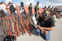 Lunes 21 de noviembre. El Torito estaba un día pensando en la paz mundial cuando…