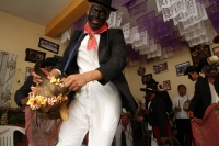 Viernes 3 de mayo del 2019. Tuxtla Gutiérrez. La danza del Torito es realizada en procesión por los miembros de la comunidad zoque durante las festividades del día de la Santa Cruz.