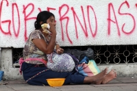 Martas 13 de junio del2017. Tuxtla Gutiérrez. Un pedazo de pan puede significar la felicidad a los indigentes de la capital de Chiapas.
