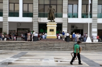 Lunes 20 de agosto del 2018. Tuxtla Gutiérrez. Trabajadores del ayuntamiento protestan para iniciar una huelga de hambre exigiendo las prestaciones laborales y salud