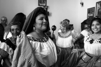 Martes 16 de enero del 2018. Chiapa de Corzo. La ofrenda de San Sebastián. Vestidos a la usanza de los indí­genas de la depresión central de Chiapas, las familias llevan frutas y alimentos por las calles de esta población para ofrecer a San Sebastián.