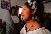 Martes 16 de enero del 2018. Chiapa de Corzo. La ofrenda de San Sebastián. Vestidos a la usanza de los indí­genas de la depresión central de Chiapas, las familias llevan frutas y alimentos por las calles de esta población para ofrecer a San Sebastián.