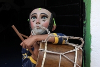 Martes 16 de enero del 2018. Chiapa de Corzo. La ofrenda de San Sebastián. Vestidos a la usanza de los indí­genas de la depresión central de Chiapas, las familias llevan frutas y alimentos por las calles de esta población para ofrecer a San Sebastián.