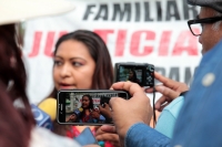 Viernes 2 de febrero del 2018. Tuxtla Gutiérrez. Sindicalistas de la UNICH protestan esta mañana en la entrada del edificio de la administración estatal