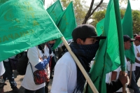 Miércoles 3 de enero del 2018. Tuxtla Gutiérrez. Militantes de la UNTA llegan desde la Zona altos de Chiapas para plantarse en la Avenida Central exigiendo que sea liberado de la cárcel Reynaldo Gómez Gómez.