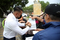 20210503. Tuxtla G. Esta mañana inicia la etapa de vacunación Covid para mayores de 50 años en Chiapas