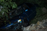 Lunes 11 de julio. Debido a las obras inconclusas en la carretera entre la colonia Vicente Guerrero y la delegación de Terán, un vehículo fue arrastrado por las aguas que atraviesa la carretera hacia el rio que se desbordo la noche de este domingo.
