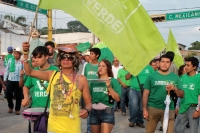 Miércoles 27 de junio del 20189. Tuxtla Gutiérrez. Militantes del partido Verde recorren las calles de la colonial ciudad gritando vivas a sus candidatos.