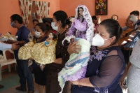 20210101. Tuxtla G. Levantada de Niños Zoque. Las familias de esta comunidad culminan el ciclo ritualista del 2020 cumpliendo con sus usos y costumbres que les da identidad siguiendo los protocolos de salud durante el tiempo del Covid