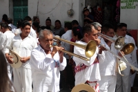 20210402. Venustiano Carranza. La procesión  del Viacrucis en las calles de La Antigua San Bartolomé de los Llanos
