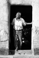 Lunes 22 de enero del 2018. Suchiapa. La danza de La Viejada se ha ido transformando durante los últimos años pero aún es posible observar a los personajes tradicionales vestidos a la usanza indí­gena y con máscaras de cuero crudo durante las festivid