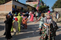 Lunes 22 de enero del 2018. Suchiapa. La danza de La Viejada se ha ido transformando durante los últimos años pero aún es posible observar a los personajes tradicionales vestidos a la usanza indí­gena y con máscaras de cuero crudo durante las festivid