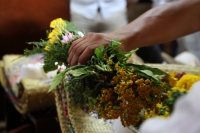 20210114. Tuxtla g. La importancia de las flores en los rituales Zoques. La bajada de las V�rgenes de Copoya. Virgen del Rosario.