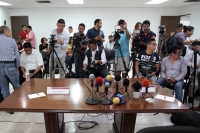 Jueves 13 de junio del 2019. Tuxtla Gutiérrez. El  visitador de la CNDH, Dr. Edgar Corzo Sosa, -recién nombrado Experto Independiente del Comité de Migrantes de la ONU, en conferencia de prensa