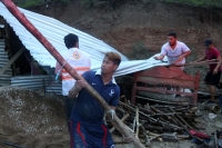 20210705. San Fernando. Una casa colapsa con las lluvias dejando a una madre y tres niños en el interior sin que pudieran ser rescatadas con vida