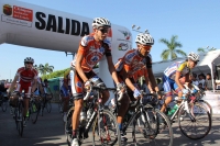 Foto/Juan Carlos Calderón. Los participantes de la Vuelta Chiapas 2011 durante su participación en la ciudad de Tapachula.