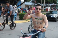 Sábado 8 de junio el 23019. Tuxtla Gutiérrez. Durante el #WordNakedBikeRide esta tarde en #Tuxtla los ciclistas me manifiestan en las principales avenidas.