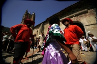 Especial domingo 14 de febrero. Las fiestas del Carnaval de los indígenas Zoques de de la depresión central de Chiapas, se realiza con algarabía y danzas tradicionales como sucede este día en la comunidad Copainala donde se lleva a cabo la Danza del Weya-