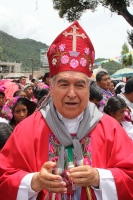 Jueves 10 de agosto del 2017. San Lorenzo Zinacatan. Felipe Arismendi Esquivel, obispo de San Cristóbal de las Casas se despide del pueblo de Zinacantan al acercarse a la fecha de su retiro episcopal durante las celebraciones de confirmación en las fiesta