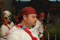 Lunes 24 de diciembre del 2012. Tuxtla Gutiérrez, Chiapas. La priosterÃa Zoque visita las diferentes casas de sus miembros durante la velada de esta navidad bailando las danzas del Belén Zoque para terminar en el altar de la ermita del Cerrito. Lunes 24 de diciembre del 2012. Tuxtla Gutiérrez, Chiapas. La priosterÃa Zoque visita las diferentes casas de sus miembros durante la velada de esta navidad bailando las danzas del Belén Zoque para terminar en el altar de la ermita del Cerrito.