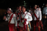 Domingo 31 de diciembre del 2017. Tuxtla Gutiérrez. El recorrido de los pastores Zoques visitando la casa de las madrinas acompaña el fin del año viejo.